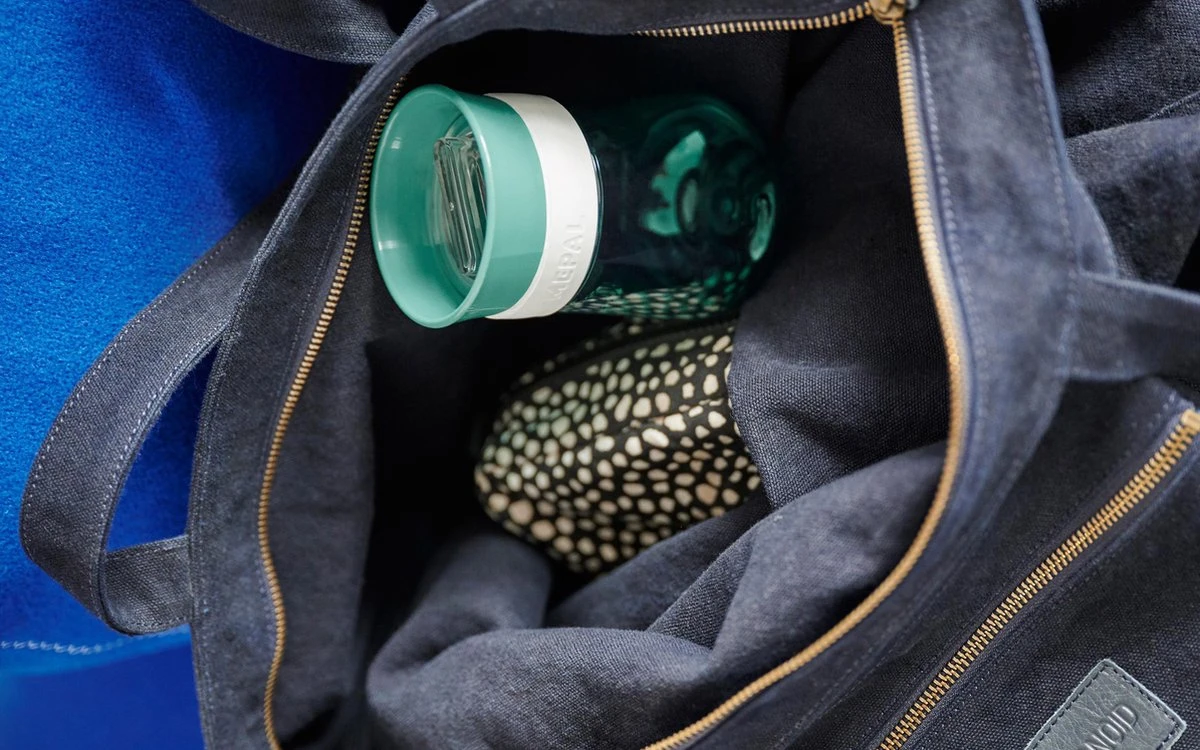 Mepal Mio – 360° Oefenbeker 300 Ml – Stimuleert Het Zelf Drinken – Deep Turquoise – Kan Tegen Een Stootje – Drinkbeker Kinderen – Lekvrije Beker 7 Mepal Mio – 360° Oefenbeker 300 Ml – Stimuleert Het Zelf Drinken – Deep Turquoise – Kan Tegen Een Stootje – Drinkbeker Kinderen – Lekvrije Beker - Afbeelding 5