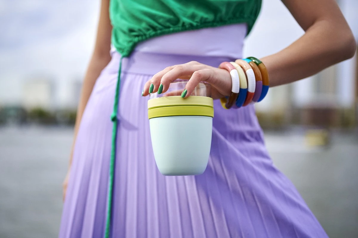 Mepal – Limited Edition Lunchpot Ellipse – Praktische Muesli Beker To Go – Lemon Vibe – Geschikt Voor Vriezer, Magnetron En Vaatwasser- Onbeperkt Genieten 4 Mepal – Limited Edition Lunchpot Ellipse – Praktische Muesli Beker To Go – Lemon Vibe – Geschikt Voor Vriezer, Magnetron En Vaatwasser- Onbeperkt Genieten - Afbeelding 2