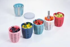 Mepal – Fruit-& Veggie Pot Ellipse – Fruitbox Voor Onderweg - Nordic Green – Voorzien Van Vergietje En RVS Vorkje -Gezinswaren Verkoop 1200x800 73