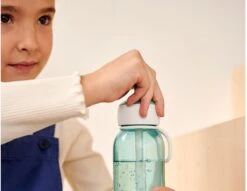 Mepal – Waterfles Flip-up Campus – 500 Ml – Groen – Drinkfles Met Een Rietje – Geschikt Voor Koolzuurhoudende Dranken -Gezinswaren Verkoop 1200x927 1