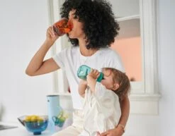 Mepal Mio – 360° Oefenbeker 300 Ml – Stimuleert Het Zelf Drinken – Flowers & Butterflies – Kan Tegen Een Stootje – Drinkbeker Kinderen – Lekvrije Beker -Gezinswaren Verkoop 1200x936 3