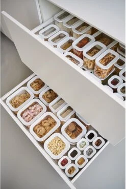 Mepal – Vleeswarendoos Modula 1-laags – Wit – Bewaardoos Met Deksel – Zicht Op Inhoud - Stapelbaar – Koelkastdoos 21 Mepal – Vleeswarendoos Modula 1-laags – Wit – Bewaardoos Met Deksel – Zicht Op Inhoud - Stapelbaar – Koelkastdoos -Gezinswaren Verkoop 803x1200 10